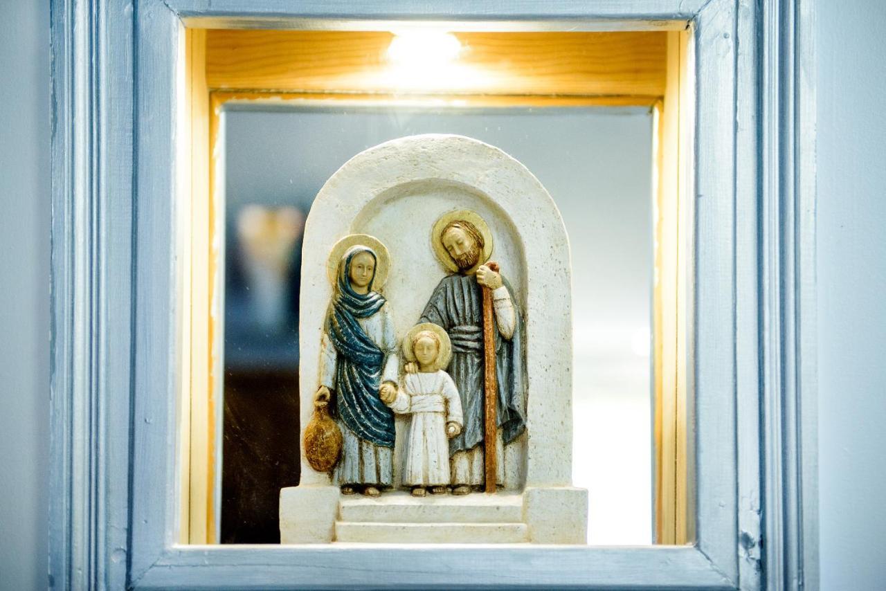 מלון לורדה La Sainte Famille מראה חיצוני תמונה